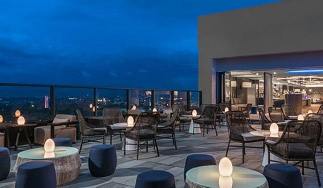 קואזון סיטי Seda Vertis North מראה חיצוני תמונה The Terrace at the hotel