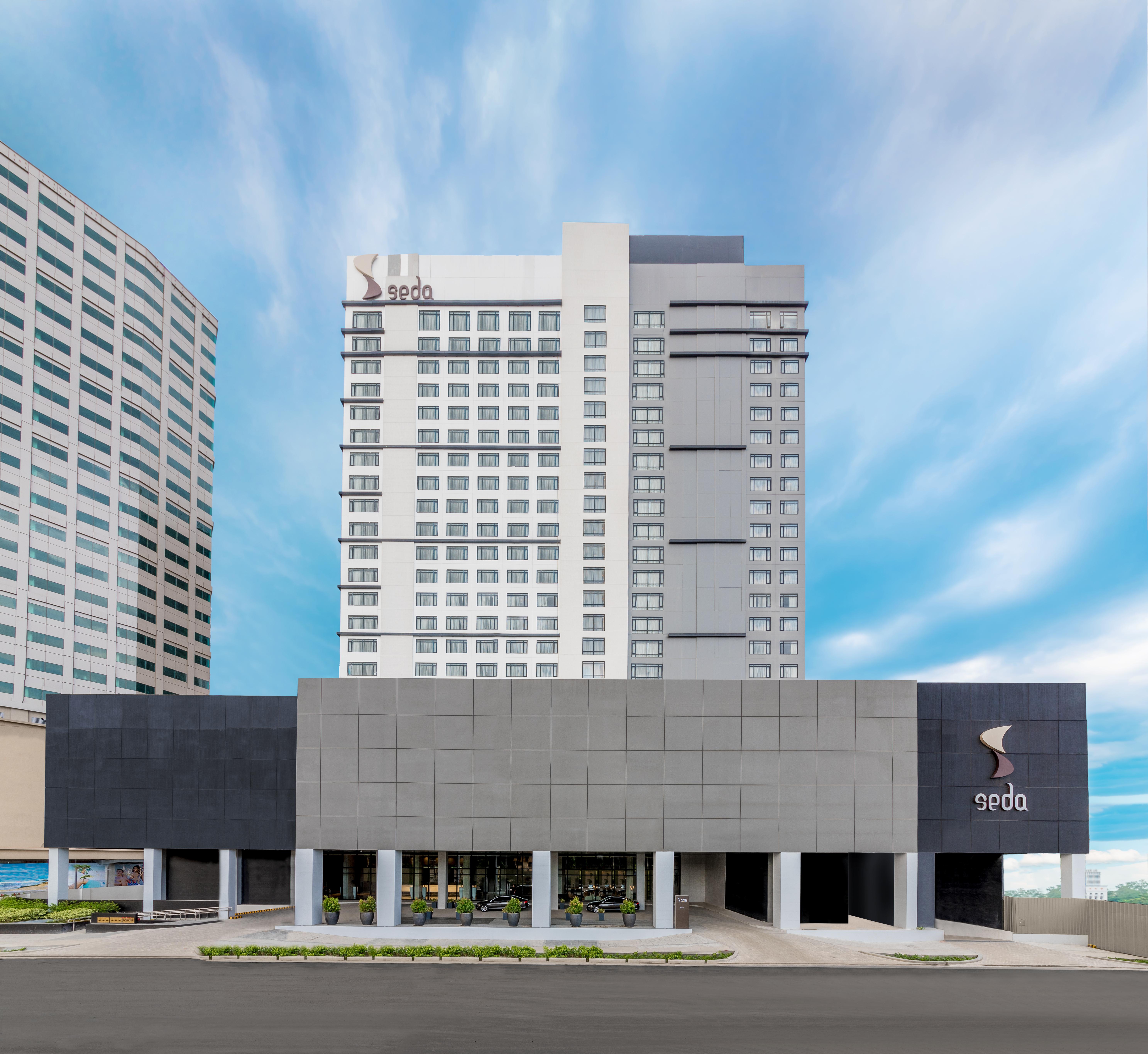 קואזון סיטי Seda Vertis North מראה חיצוני תמונה The Seda Hotel in Iloilo City