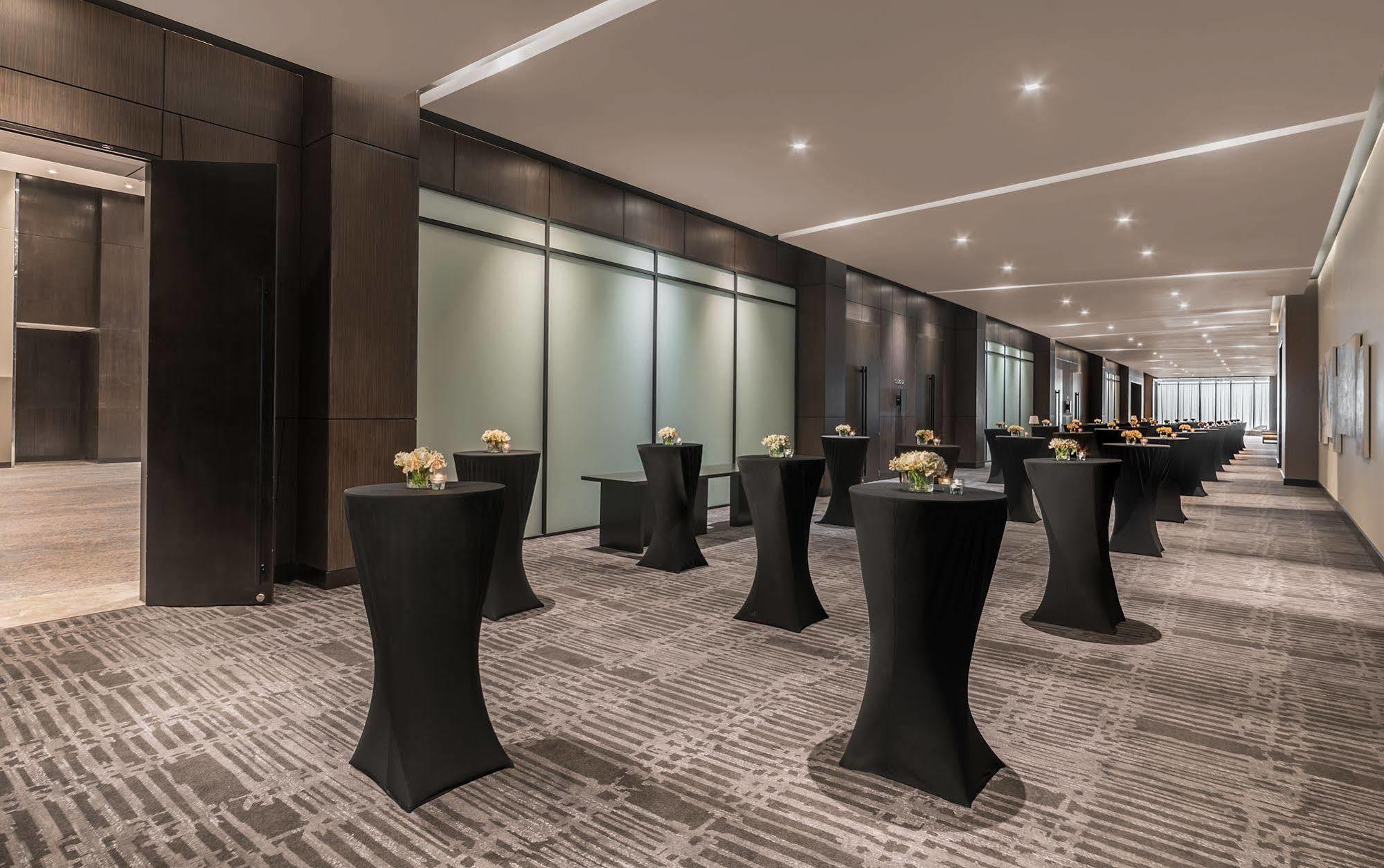 קואזון סיטי Seda Vertis North מראה חיצוני תמונה The Westin Mumbai International Airport